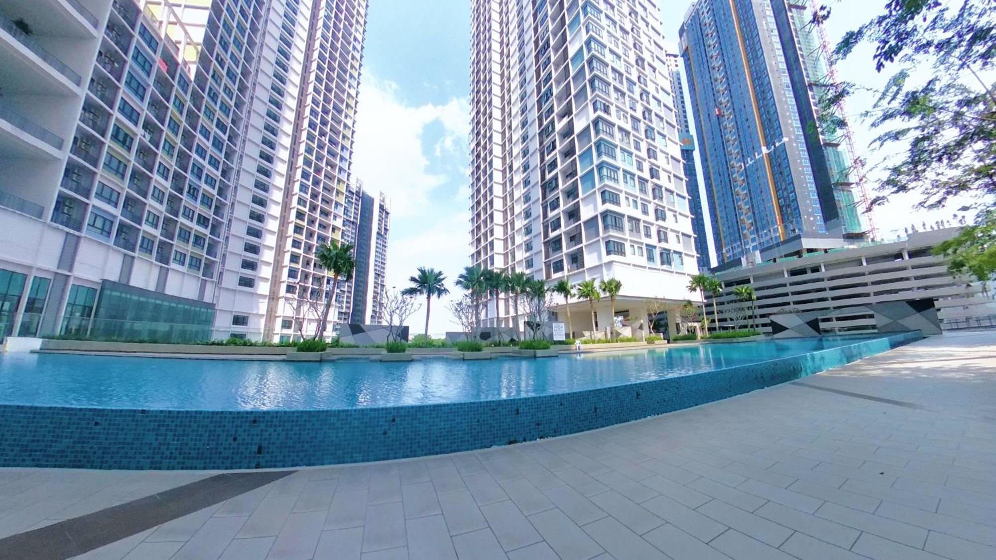 2-5Pax 1R1B Premium Suite, Opposite I-City Shopping Mall, Free Wifi 55" Smart Tv Shah Alam Exterior photo